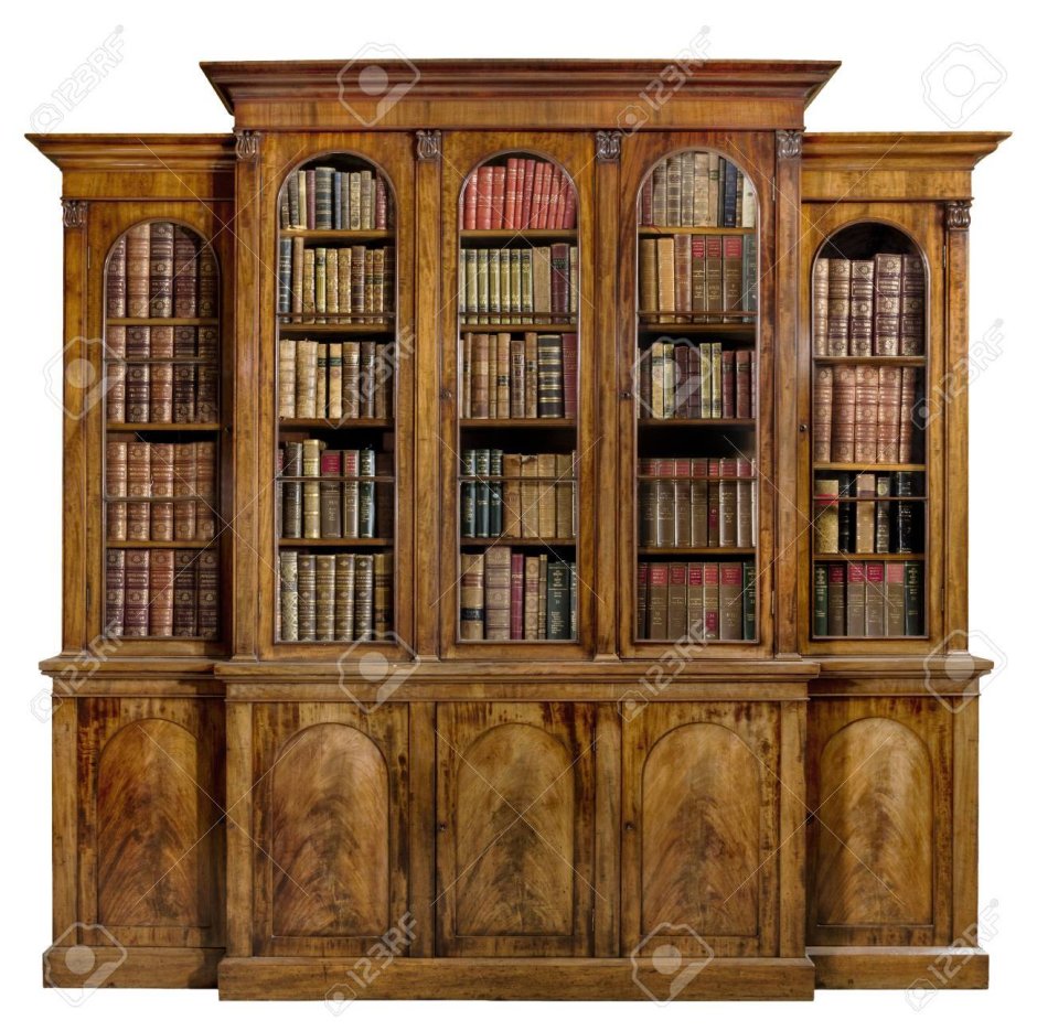 Старинный шкаф с книгами