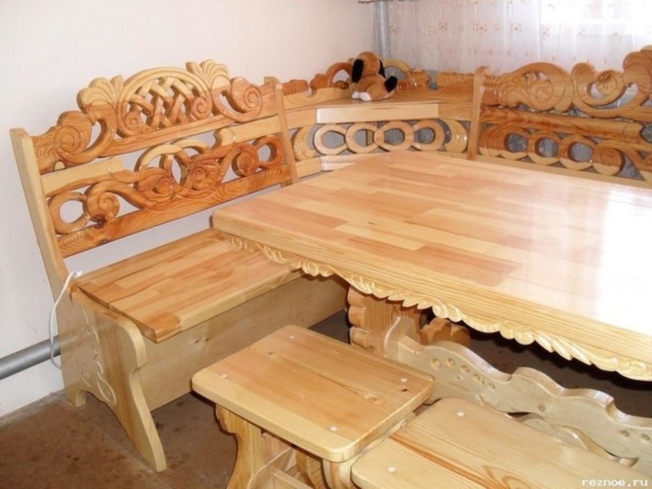 Резные кухонные уголки из дерева