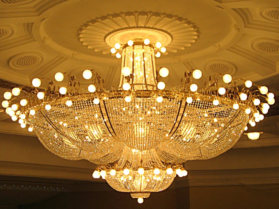 Люстра Мариинского театра