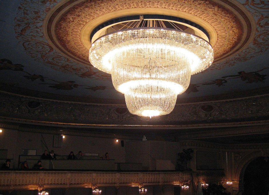 Александринский театр люстра