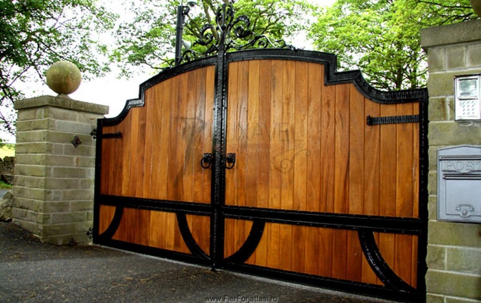 Железо деревянные ворота