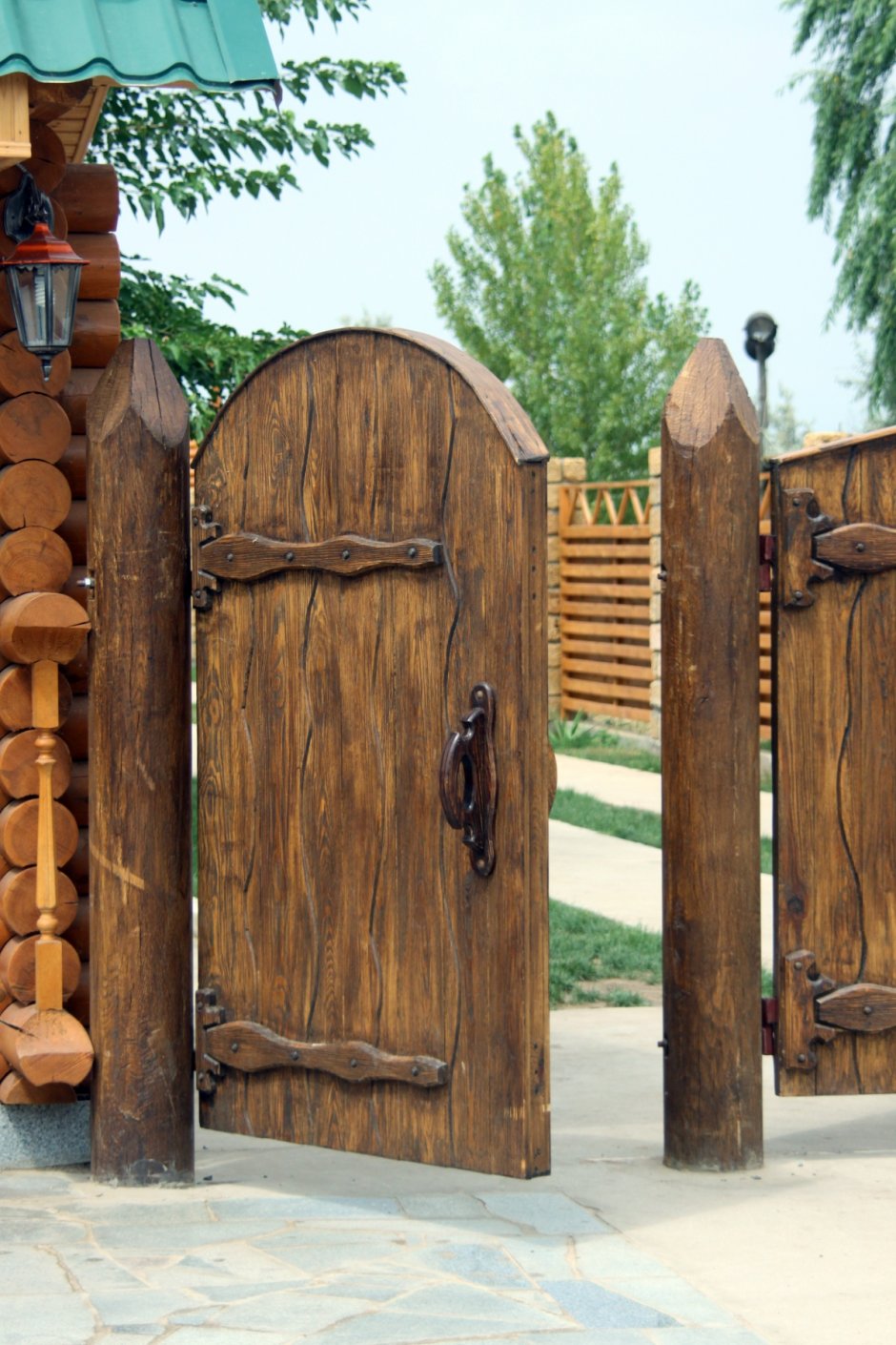 Деревянные ворота