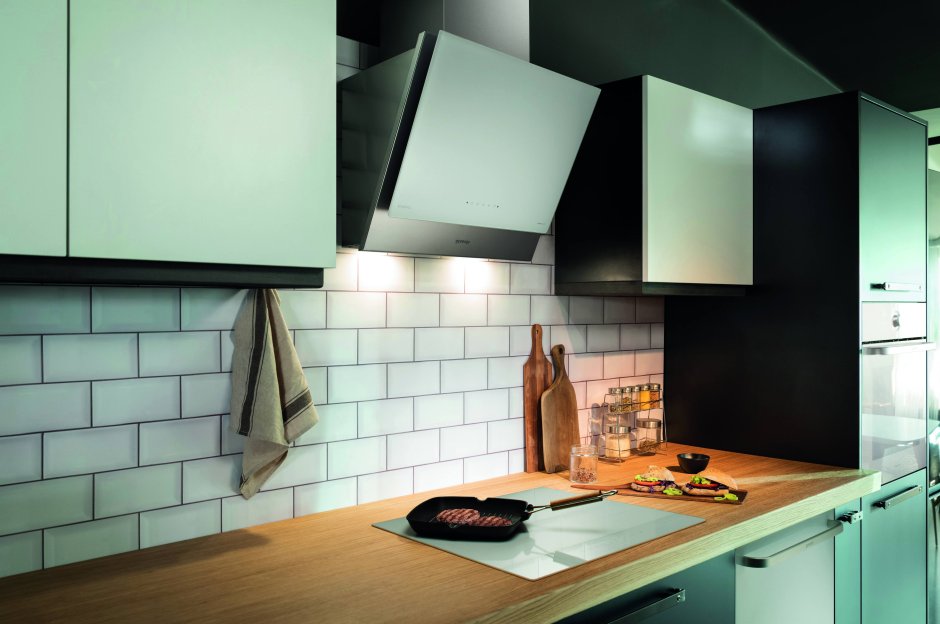 Каминная вытяжка Miele da 5495 w IX