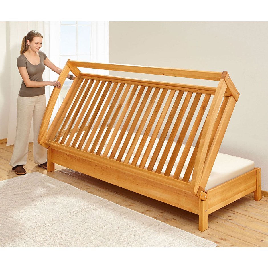 Раздвижная деревянная кровать