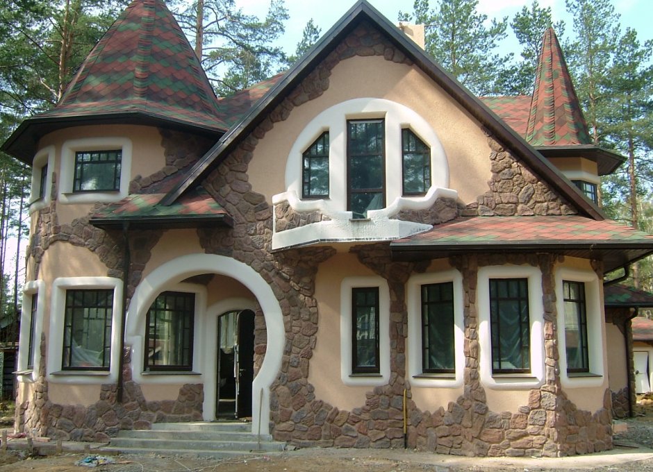Дом с отделкой камнем