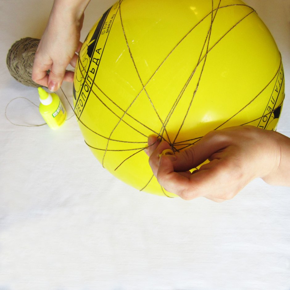 Светильники из ниток и воздушных шаров