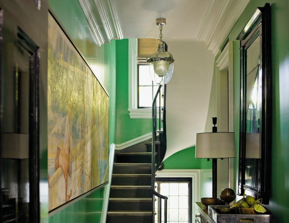 Dark Green for the entrance