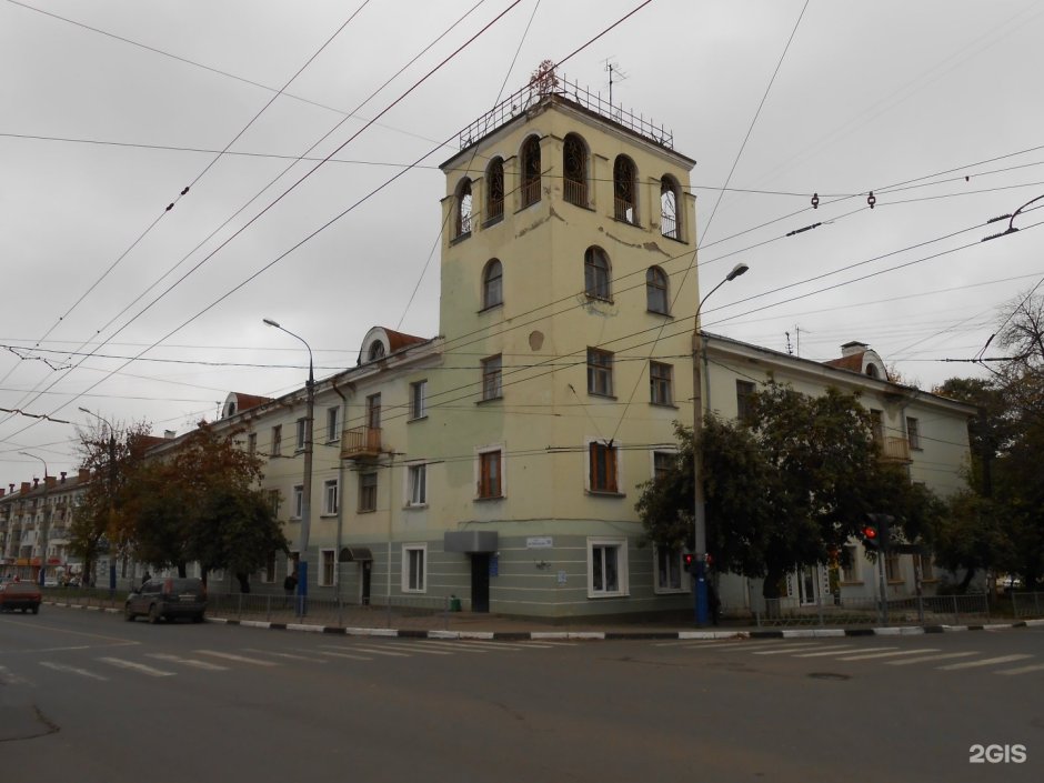 Дом-стена Боровая ул 21