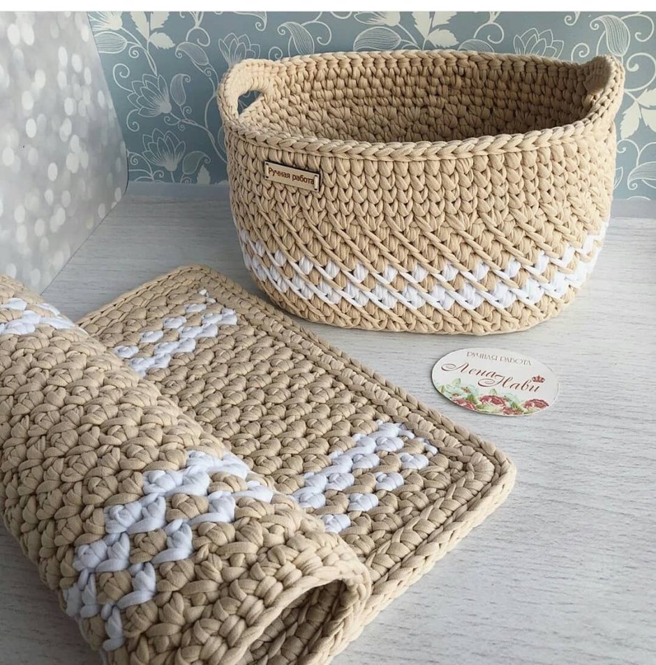 Вязаные корзины из шнура