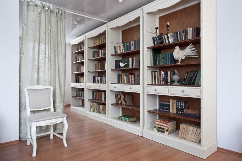 Стеллаж книжный