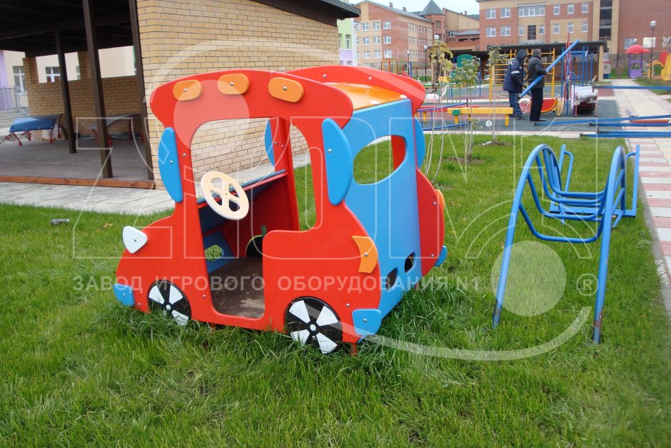 Машина деревянная на детскую площадку