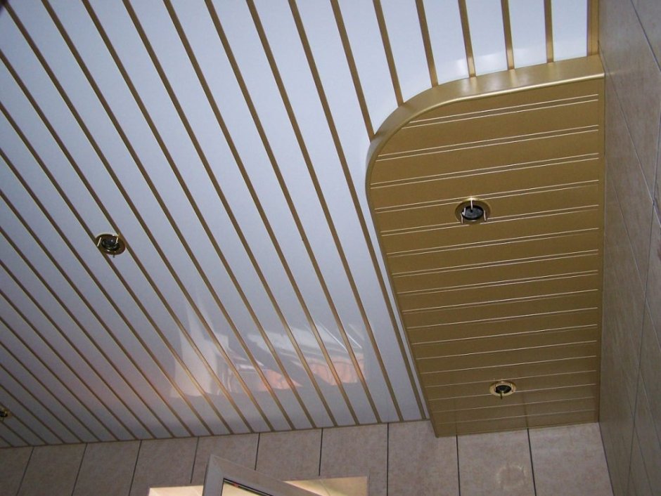 Кубообразный реечный потолок бард