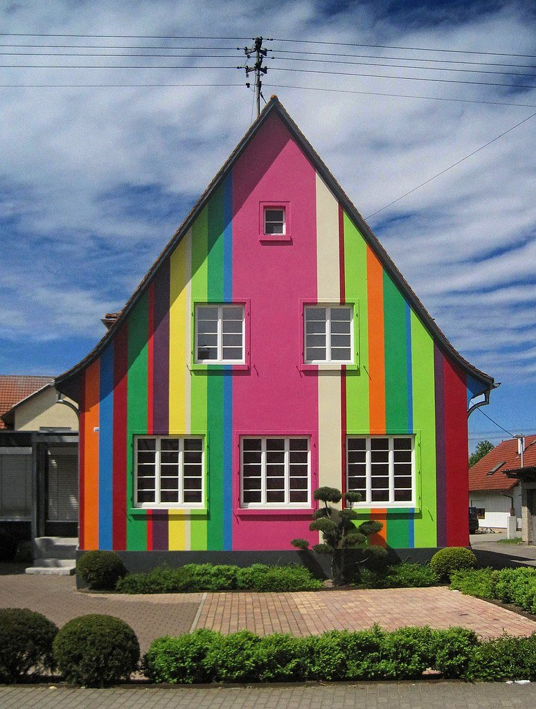 Разноцветные фасады