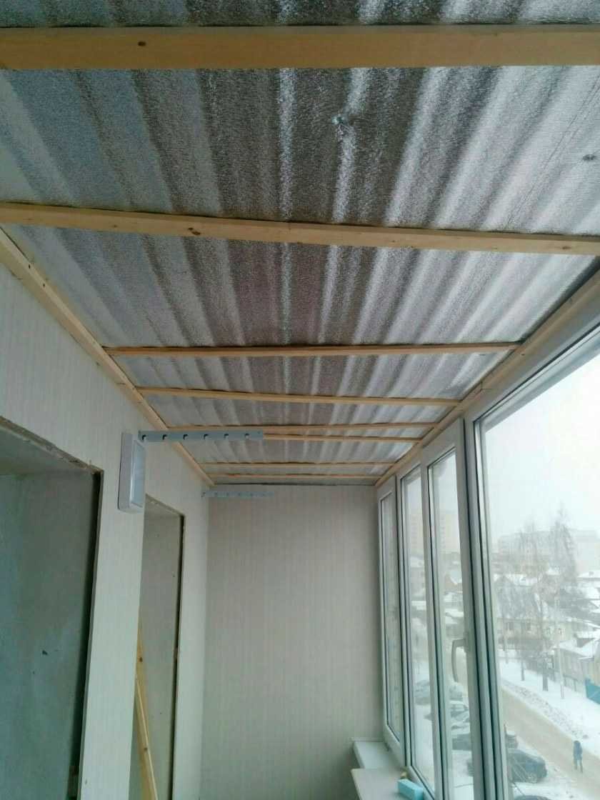 Утепление потолка на балконе