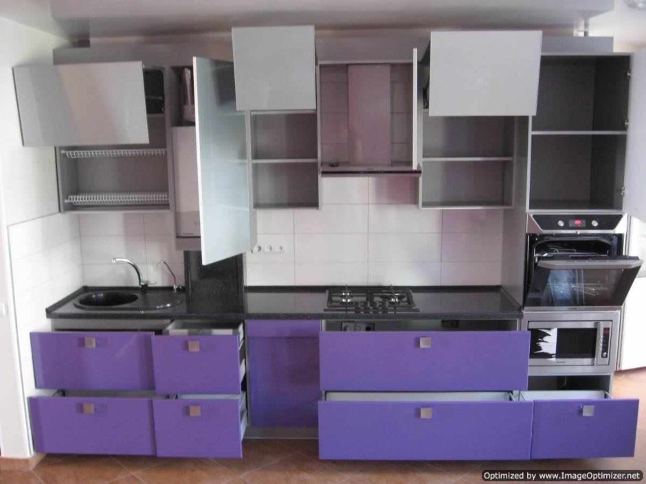 Угловая кухня с газовым котлом