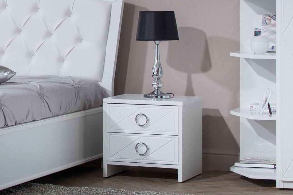 Тумбочка Seraphina Side Table