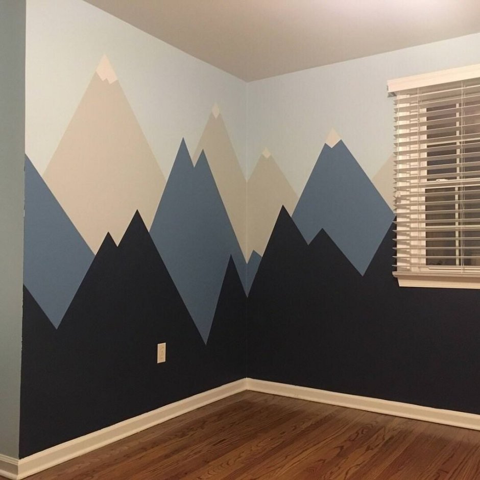 Горы на стене краской
