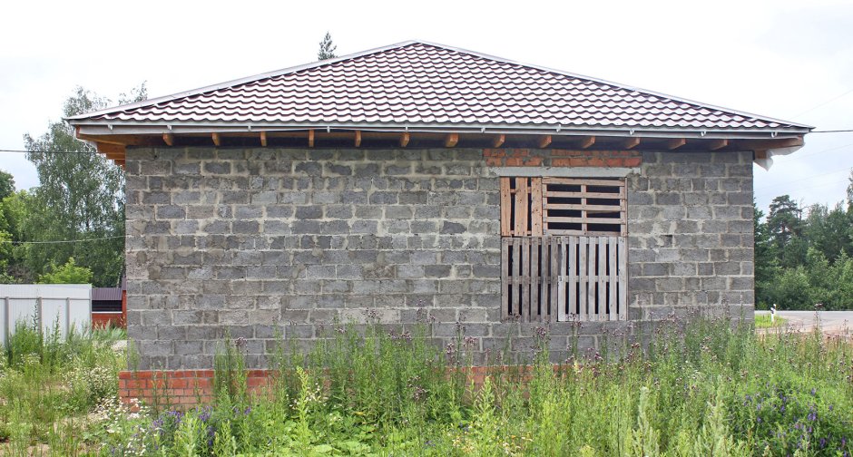 Одноэтажный дом из керамзитобетонных блоков
