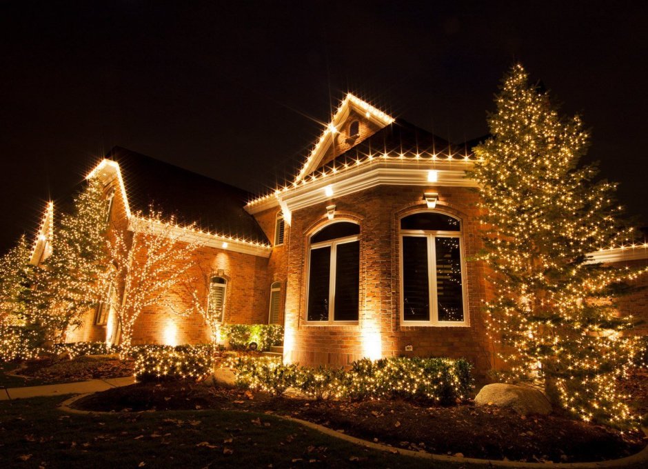 Декоративное освещение загородного дома