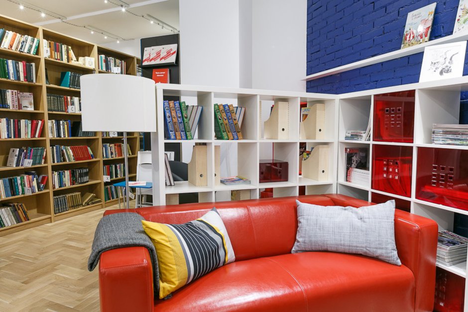 Полка для книг