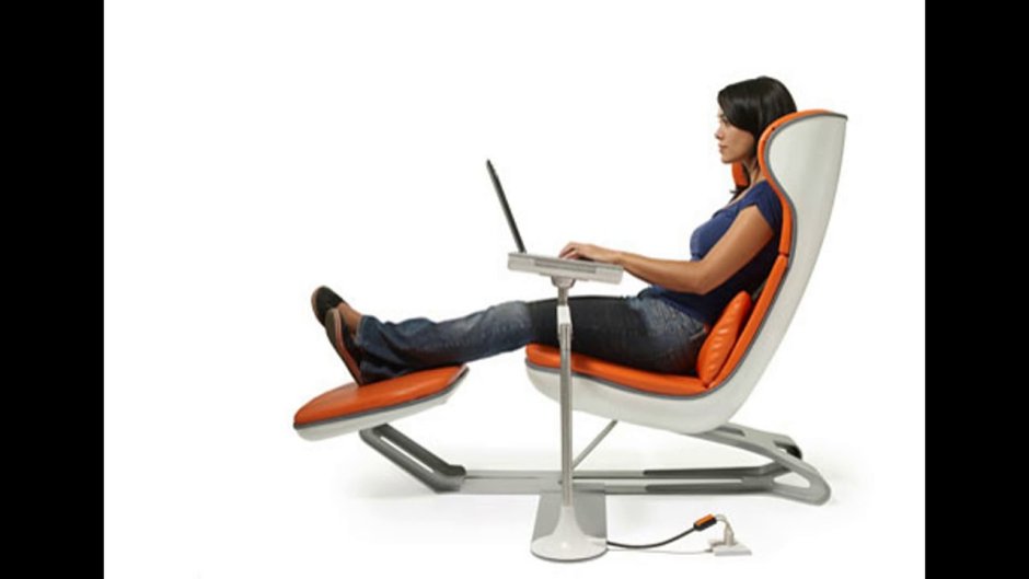 Кресло с рабочим местом для ноутбука