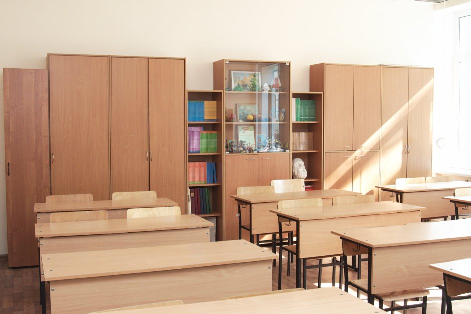 Стол преподавателя компьютерный