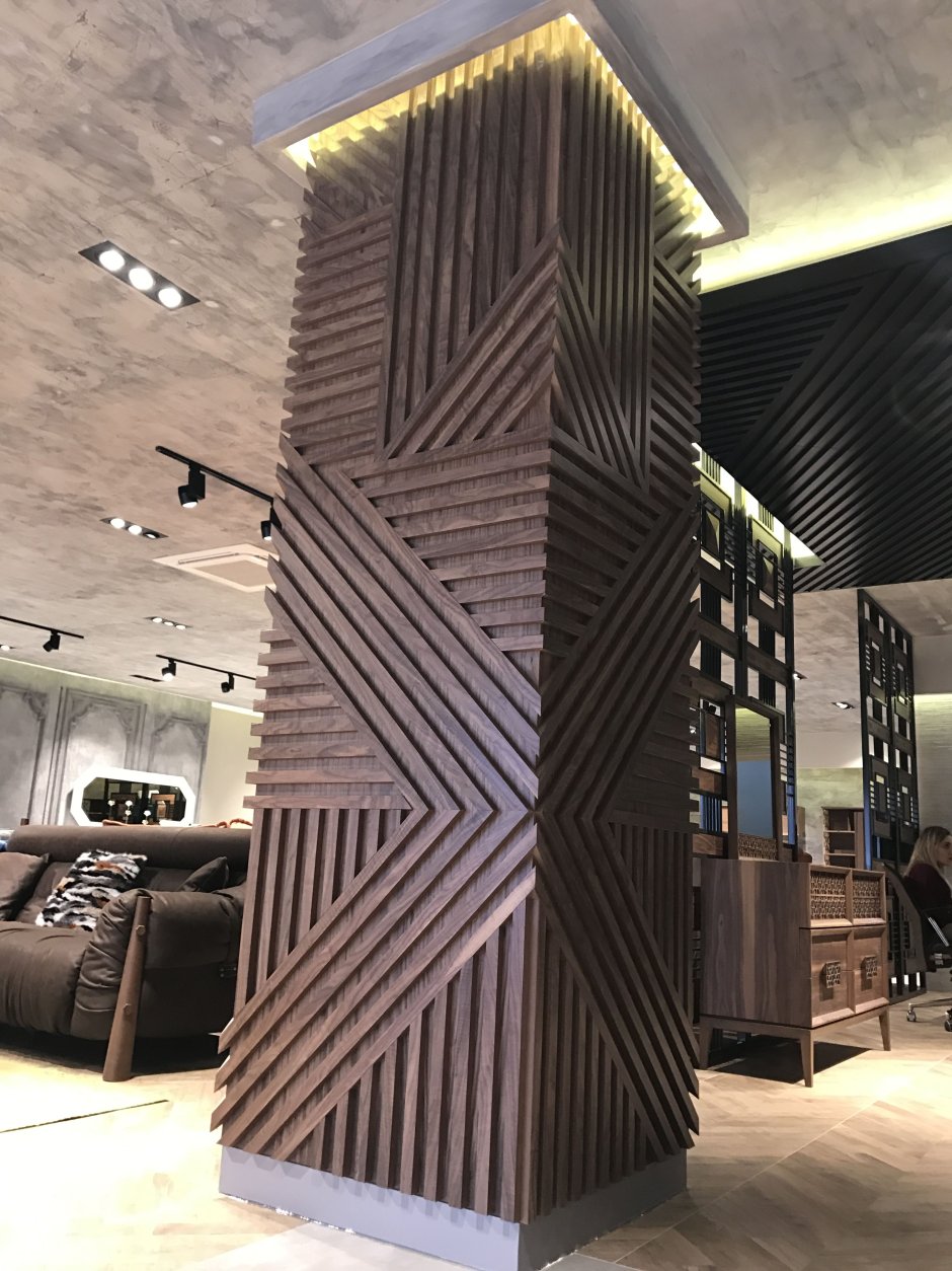 Декор колонн в кафе