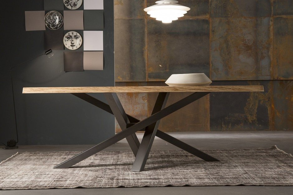 Стол Lakri Round Table