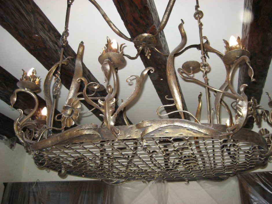 Кованые люстры китайские