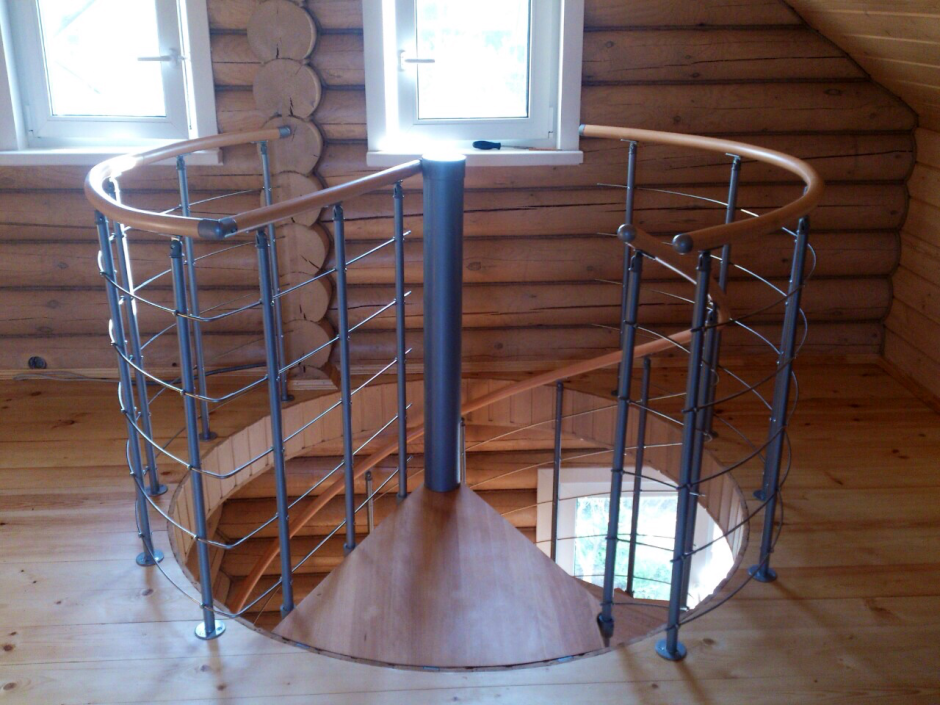 Модульная лестница Фаворит (с поворотом 90 градусов) серия: Классик