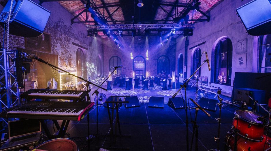 Зал Backyard Loft Hall