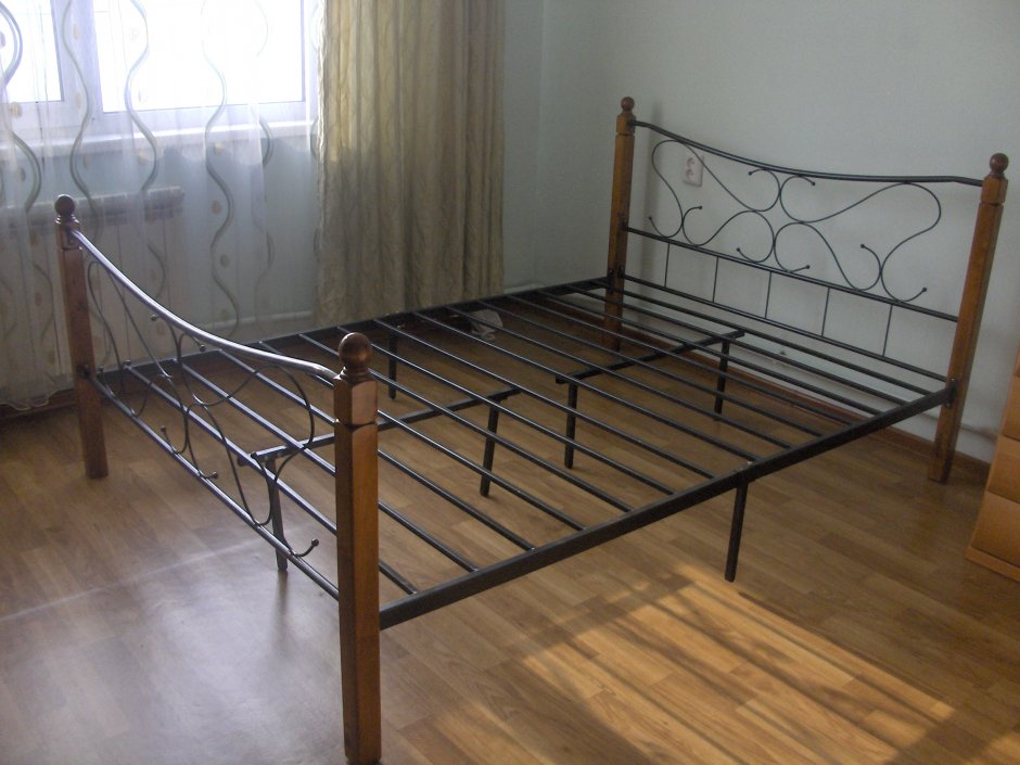 Кровать из металла профиля
