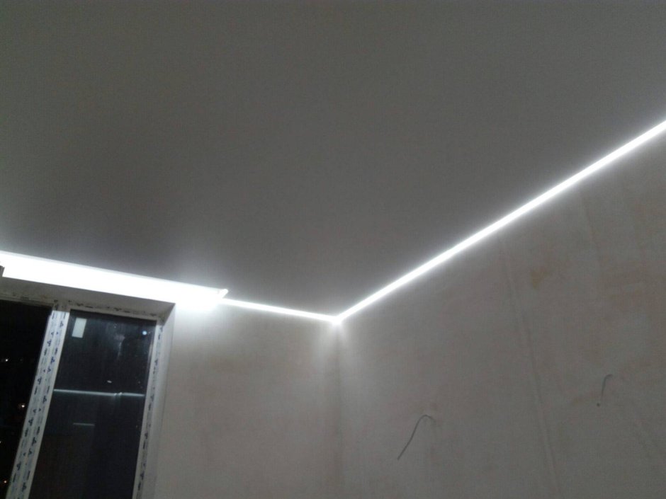 Парящий потолок с подсветкой гипсокартон