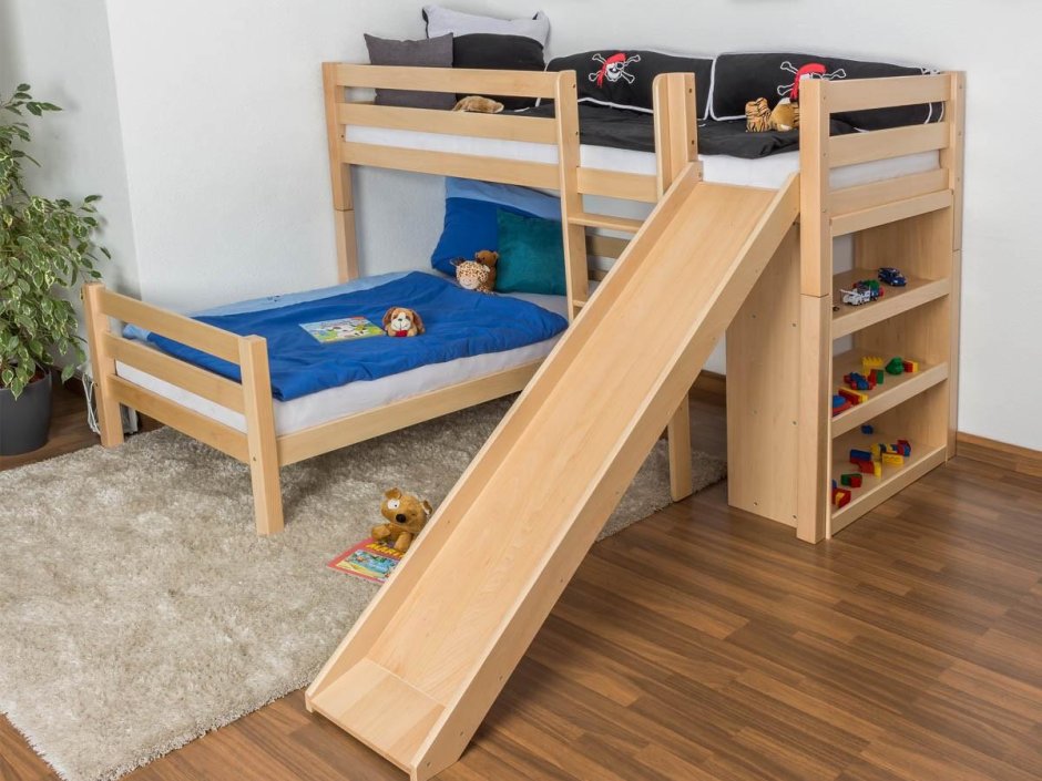 Кровать для двух детей с горкой