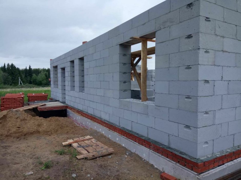 Стена из газосиликата
