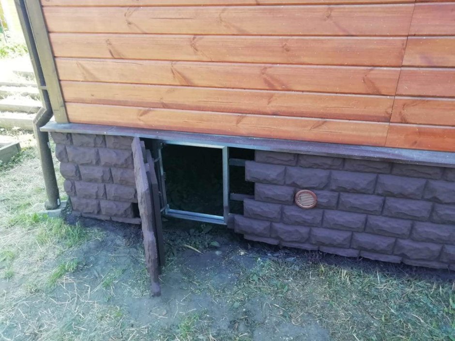Отделка цоколя деревянного дома