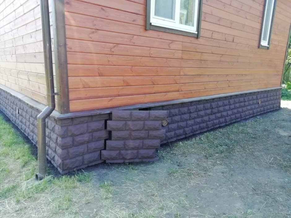 Цоколь термопанели кирпичный дом