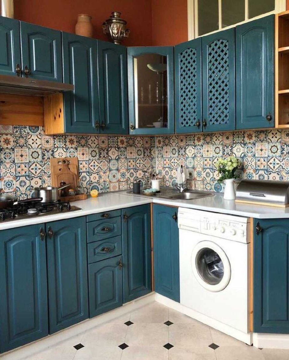 Переделка старого кухонного гарнитура из массива