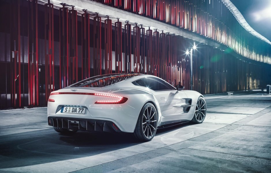 Aston Martin one-77