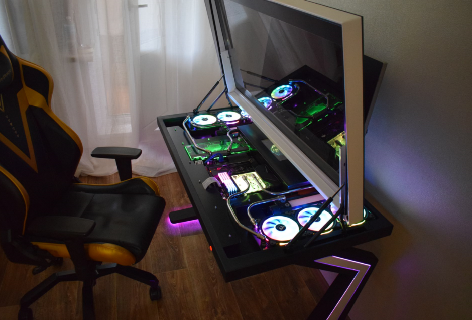 Комп RTX 3070 на столе