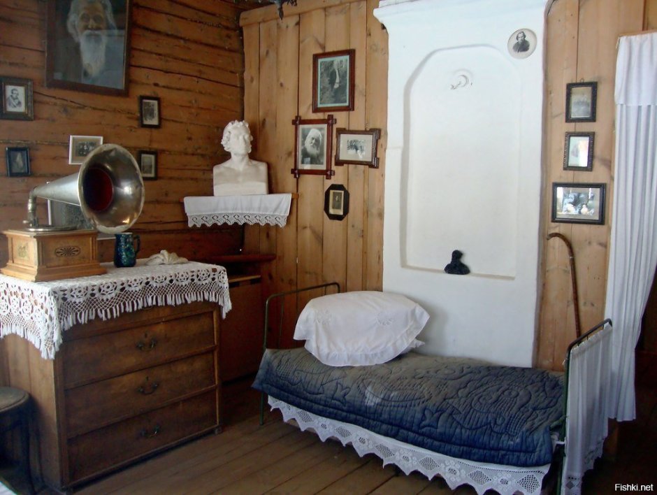 Старая деревенская комната