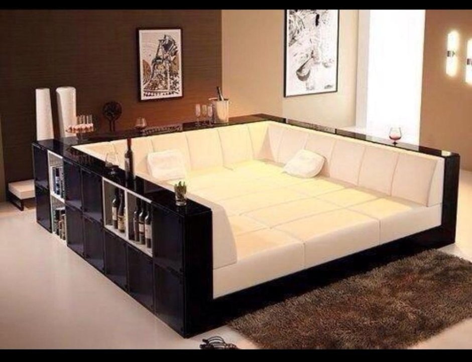 Диван кровать большая