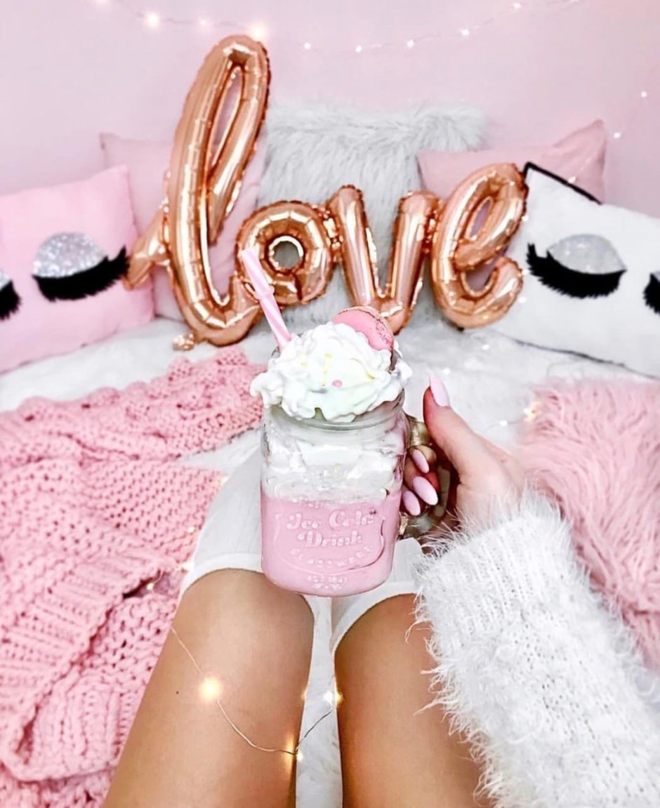 Нежно розовые вещи