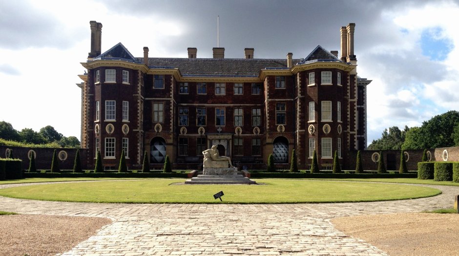 Поместье (the Manor), штат Калифорния