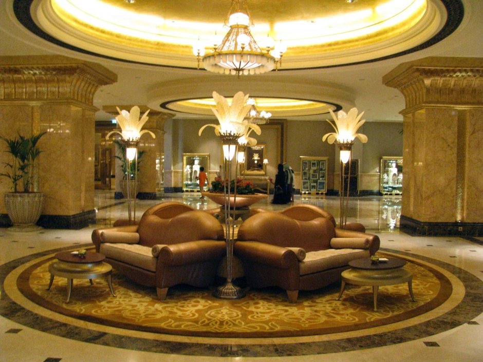 Золотой унитаз Emirates Palace