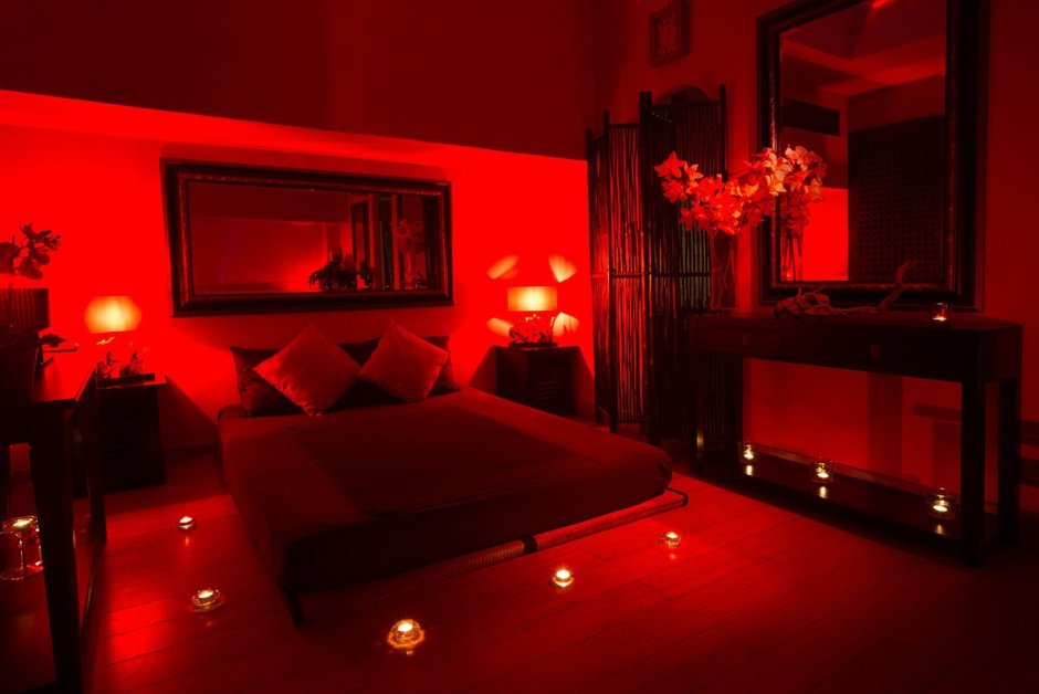 Комната в красно черном стиле