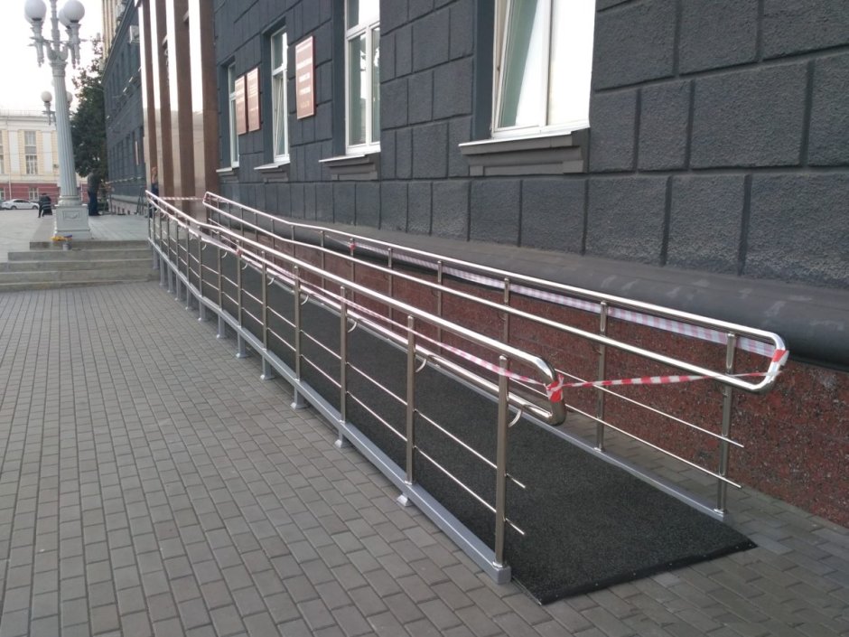 Колесоотбойники на пандусах