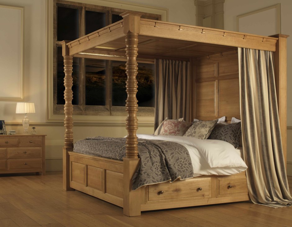 Кровать с балдахином двуспальная дерево