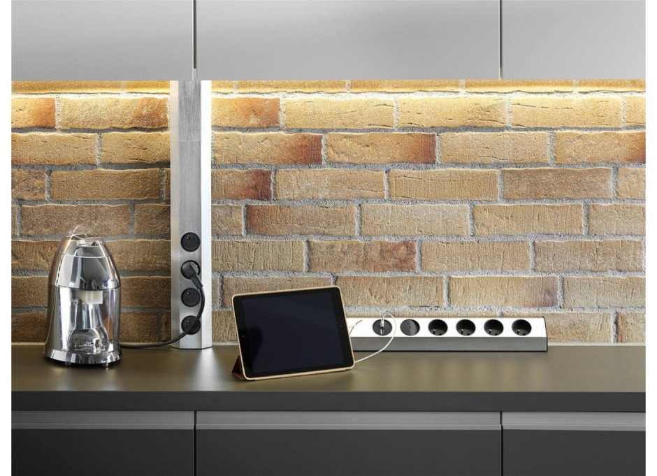 Модульный блок Casia (4 розетки Schuko 250 в)