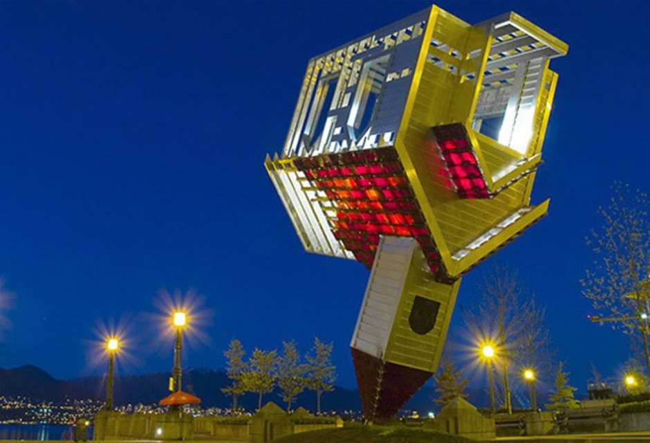 Upside down House, Польша